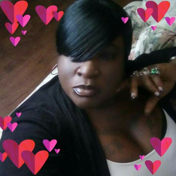 Meet your Posher, Nikita - Picture 1 of 1